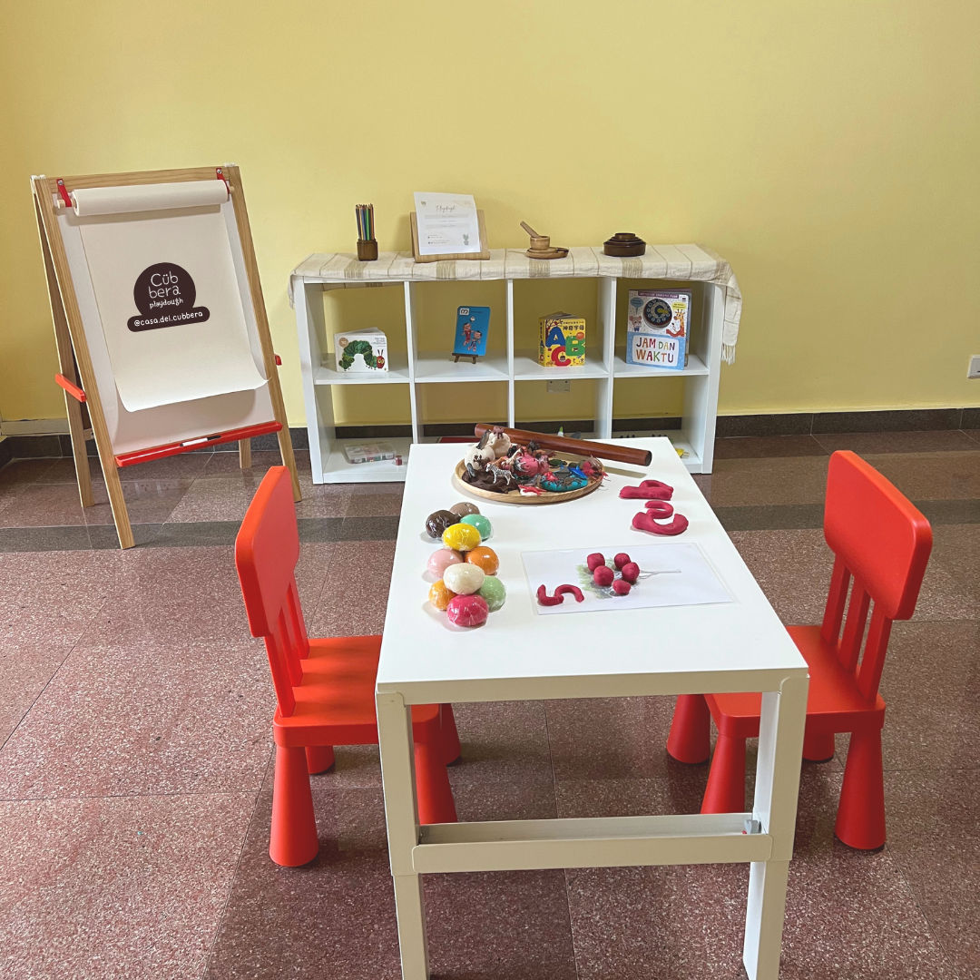 Children playing together at a Casa dei Cubbera Wonder Buddies play date